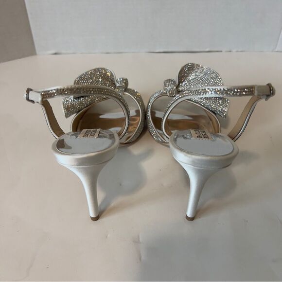 Badgley Mischka Rennie Rhinestone Soft White Stiletto Heel Bridal Sandal Size 8 - Picture 8 of 11
